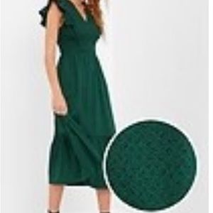 GAP woman’s Smocked Flutter Sleeve midi dress. Green floral, Size Large petite.